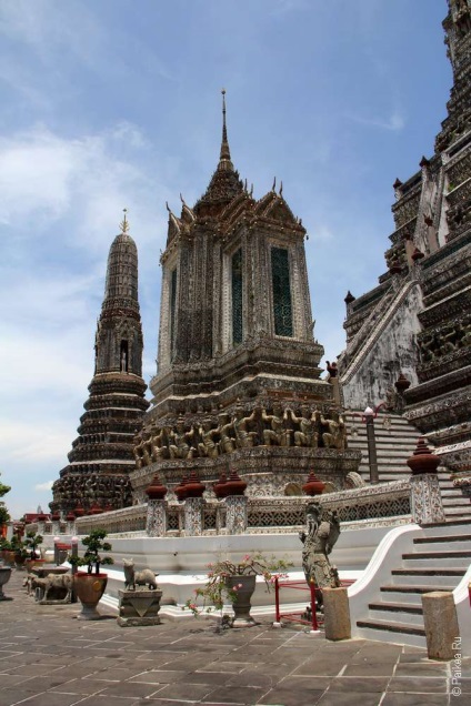 Wat Arun (a Wat Arun) Bangkok - hindu templomban hajnal (diagram és fotó), Thaiföld