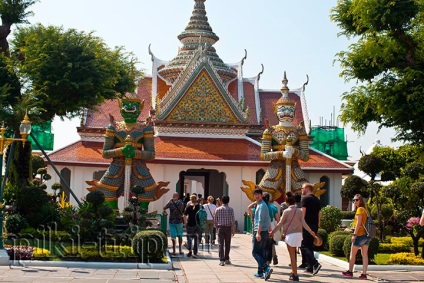 Wat Arun - templul soarelui de dimineață din Bangkok 1