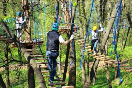 Rope Park - cea mai bună divertisment în natură, face viața luminoasă