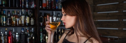 Alcoolismul cauzat de vin, simptomele și tratamentul