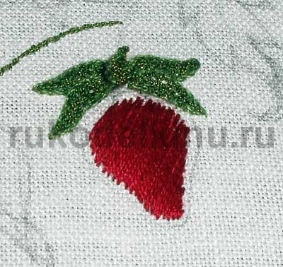 Rotiți un fir de căpșuni frumos, cu un finisaj texturate