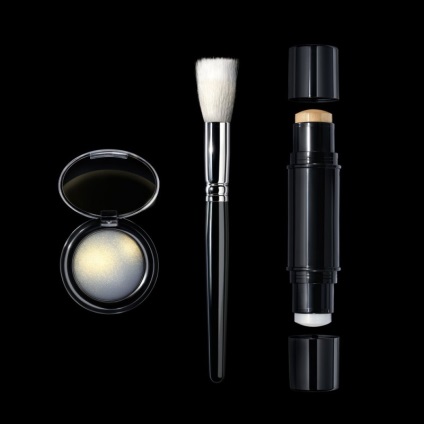 Make-up artistul Pat McGrath a creat o fetișă rece 003