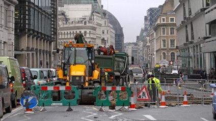 Războiul autostrăzilor și o lume a gropilor ca drumuri sunt construite în diferite țări