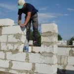 Armarea zidăriei din blocuri de armare a traverselor, cum se construiește o casă
