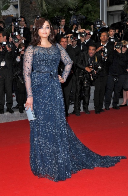 Aishwarya paradise cele mai bune imagini din cannes timp de 15 ani