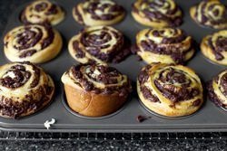 Muffin csokoládé töltelék receptet élesztő, leveles tészta, csokoládé torták, fotó, videó