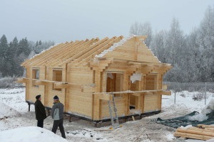 Ceea ce este interesant este know-how-ul în tehnologie de construcție a casei din lemn, grinzi duble, preț și producători