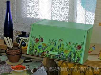 Decoupage fa breadbox