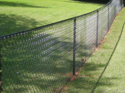 Így a kerítés háló háló saját kezűleg