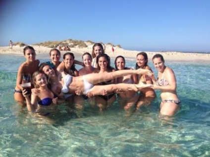 Leánybúcsú Ibiza, a menyasszony és a gondolat a hétvégén - Ibiza csónakbérlés