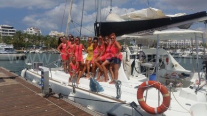 Bachelorette în Ibiza, mireasă și idei weekend - închirierea de bărci în Ibiza