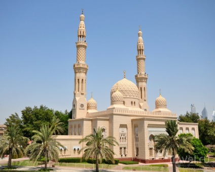Vizitarea moscheii Dubai Jumeira
