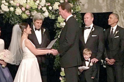 A vőlegény barátja, Barack Obama részt vett az esküvőn a személyi asszisztens, a pletyka