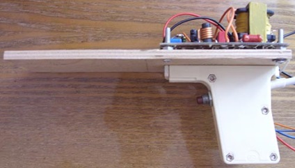 Enciclopedia de tehnologii și tehnici - accelerator de masă electromagnetic sau pistol gauss