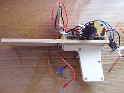 Enciclopedia de tehnologii și tehnici - accelerator de masă electromagnetic sau pistol gauss