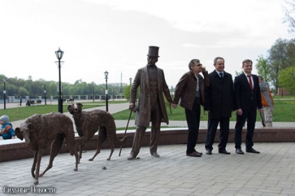 Photoreportul pe parcul Gomel se îndreaptă acum cu câinii