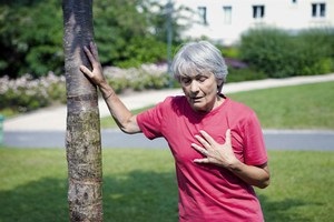 Hogyan kell kezelni mellkasi osteochondrosis okok és a tünetek, jellemzőit és kezelések, ötletek