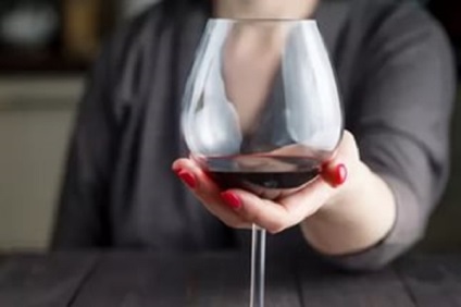 Cum să tratați recenziile despre alcoolismul femeilor și diferite modalități