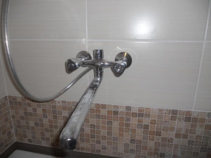 Cum de a schimba robinetul în baie cu propriile mâini