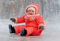 Cum să îmbrăcați în mod corespunzător un copil în îngheț