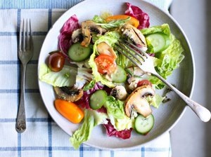Cum să gătești pentru cină o rețetă utilă și ușoară de salată pentru întreaga familie