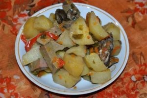 Cartofi cu ficat și ciuperci în manșon