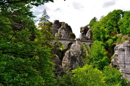 Cetatea și podul din Bastai în istoria Saxonului Elveția, fotografie, cum să obțineți, hartă