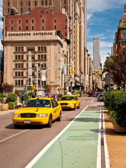 În plus față de metro taxiuri, masina de serviciu, uber și lyft în New York