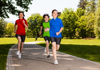 Ponderea excesiva in sfatul adolescentilor unui psiholog, nutritionist si antrenor