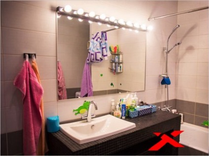 Imagine mică de design de baie în apartament