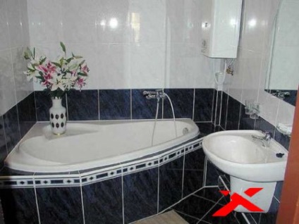 Imagine mică de design de baie în apartament