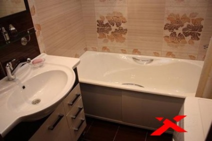 Imagine mică de design de baie în apartament