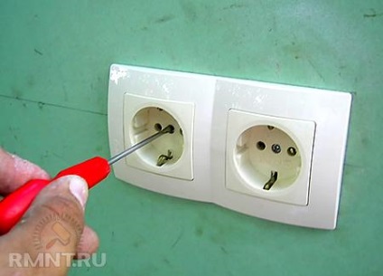 Master class cum să instalați o priză electrică