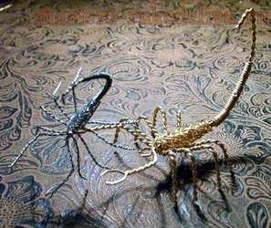 Scorpionul clasic de masterat din sârmă