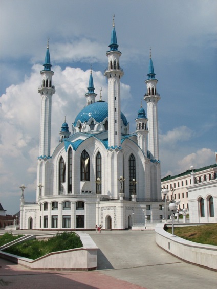 A Kul Sharif mecset Kazan - az üzemmód és a jegyek árára 2017-ben a hivatalos honlapján
