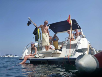 Excursie cu barca pe un iaht de-a lungul coastei Alicante