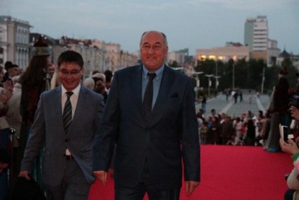 La deschiderea festivalului de film musulman din Kazan, Sudzilovskaya a înlocuit vrăbii, iar cei mai mici au vrut să