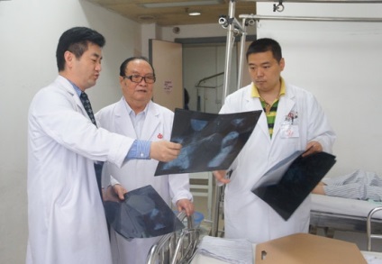 Orvosaink - kezelés Kínában