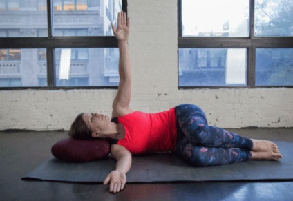 Învață să te relaxezi! 7 exerciții pentru spate și umeri obosiți