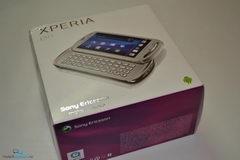 Examinați sony ericsson xperia pro mașină de scris pe Android