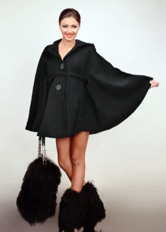 Coat poncho (64 fotografii) cu ce sa poarte, modele cu capota, intr-o cutie, cu o centura, cu maneci