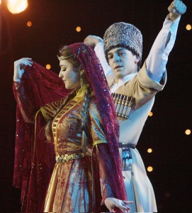Setarea dansului de nunta caucazian la Moscova