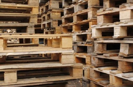 Productia de paleti ca o afacere, asamblare de paleti din lemn