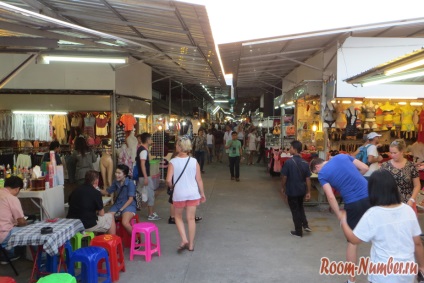 Phuket, piata de pe piata de noapte