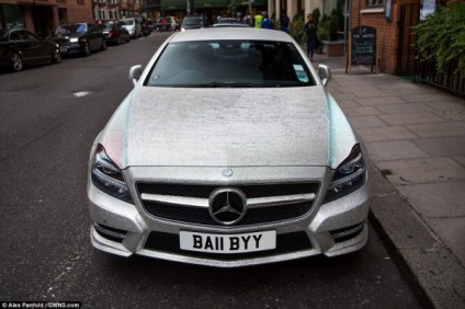 Studentul rus a șocat Londra cu un Mercedes în pietre Swarovski (fotografie) - autonews of ukrainian