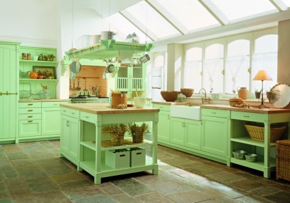 Bucătărie verde deschisă - un interior luminos pozitiv pentru oamenii activi - kuhnyagid - kuhnyagid