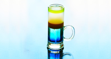 Sambuca - lichior, perfect combinat cu alte băuturi alcoolice