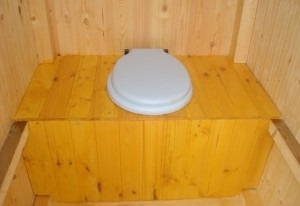 Un mijloc pentru caracteristicile țării toaletei de termosuri, pisoare, containere, extracte, fotografii și video
