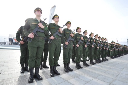 Termenii serviciului militar în cadrul contractului în armata Federației Ruse în 2017-2018 au fost găsiți de Ministerul Apărării