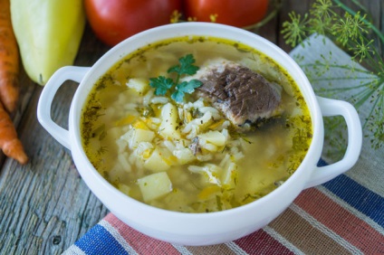Supa din macrou conservat - o reteta pentru supa de peste cu o fotografie